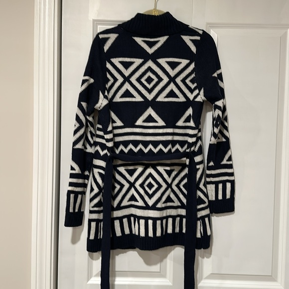 Cardigan - Picture 6 of 8